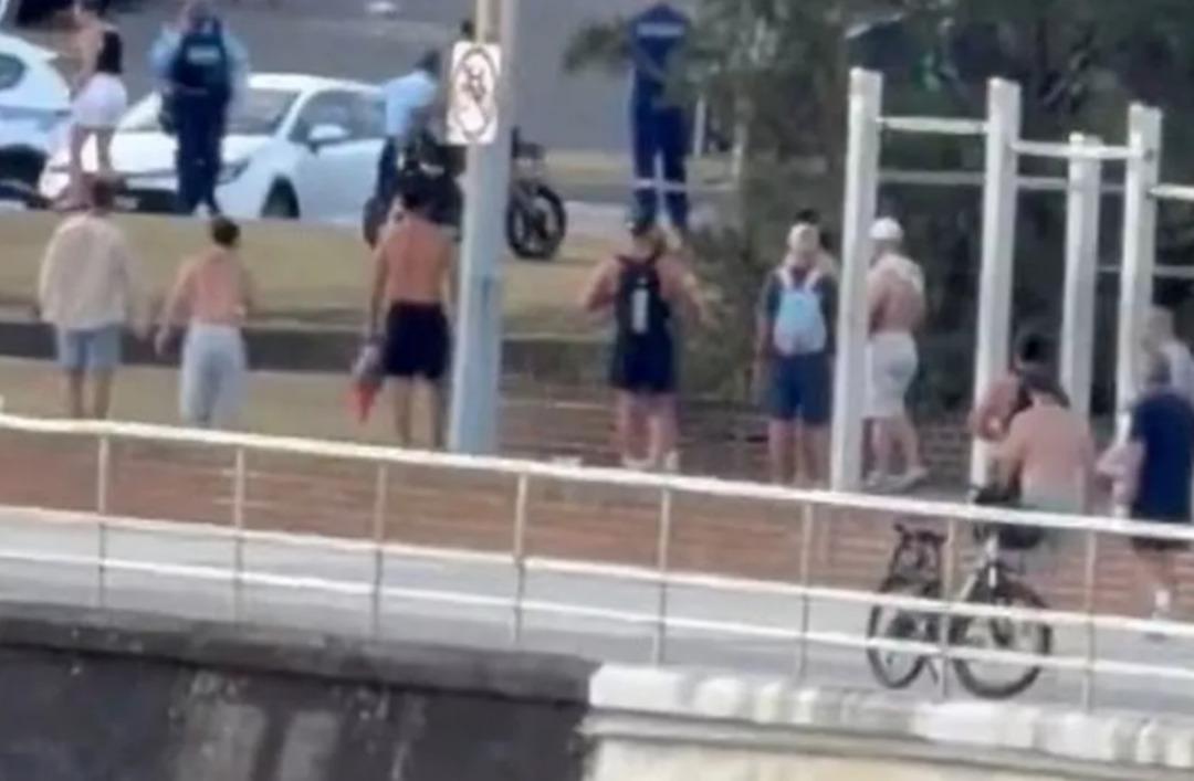 Ünlü plajda korku dolu anlar: Silah sesleri yükseldi! 1