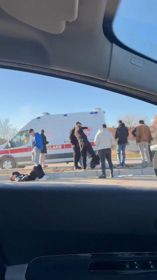 Elazığ&rsquo;da motosiklet kazası: 2 yaralı 1