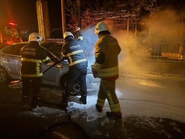 Belen’de otomobil yangını 1