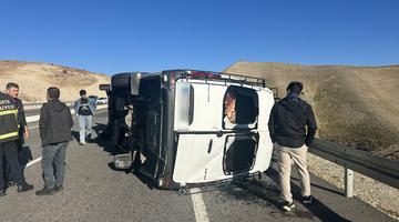 Adıyaman'da minibüsle otomobil çarpıştı: 4 yaralı