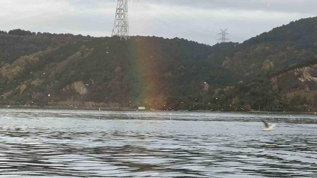İstanbul Boğazı’nda gökkuşağı şöleni 1