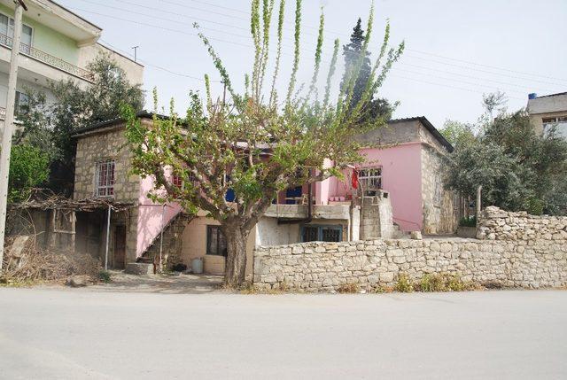 Mersin’de fuhuş yapılan 3 ev mühürlenip kapatıldı