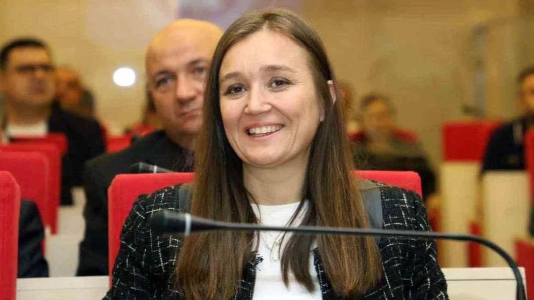 Son dakika! Şehzadeler Belediye Başkanı Gülşah Durbay, tedavi gördüğü hastanede vefat etti 3