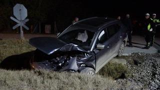 Malatya'da yük treni hemzemin geçitte otomobile çarptı: 5 yaralı