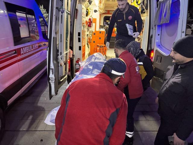 Hasan Dağı nda mahsur kalan 2 üniversite öğrencisi askeri helikopterle kurtarıldı 1