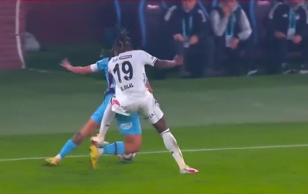 Erman Toroğlu tarihi derbide o isme yüklendi! Uçak falan gönderiyorsunuz, tarifeli binsin gelsin 2