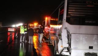 Sakarya'da 6 araç birbirine girdi: 12 yaralı