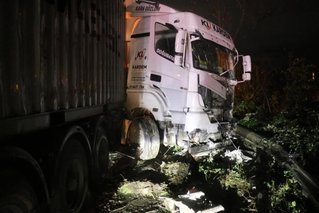 D-650 kara yolunda zincirleme kaza: 12 yaralı 1