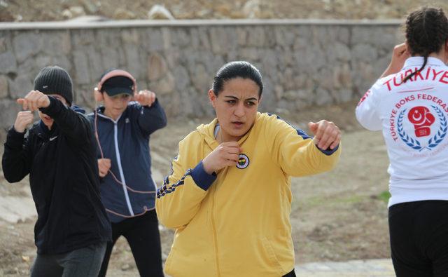 Türkiye Genç Bayanlar Boks Milli Takımı,Çankırı’da kampa girdi