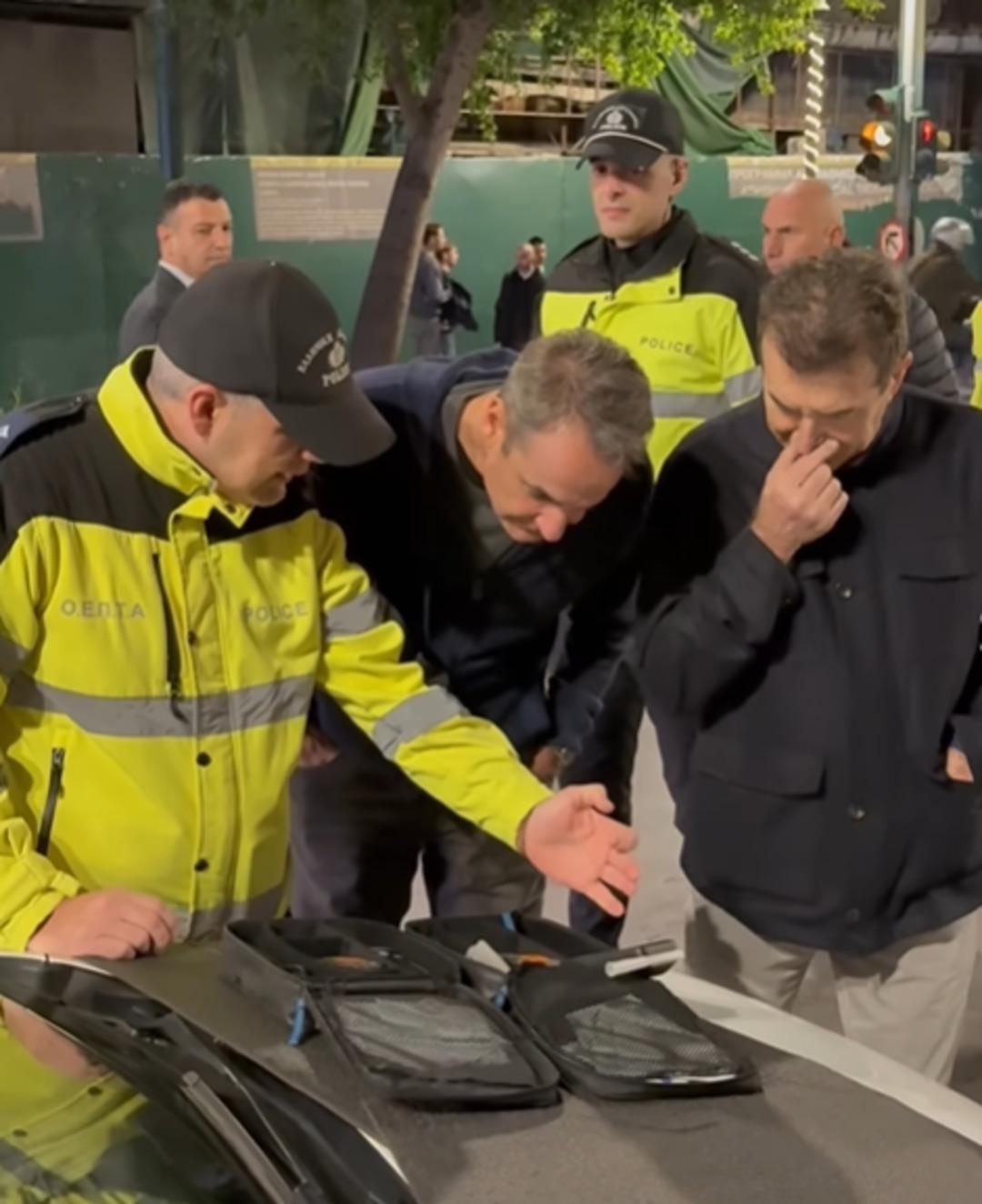 Polis durdurdu, Başbakan ve Bakan falan dinlemedi: Kyriakos Mitsotakis e alkolmetre üfletti! 4