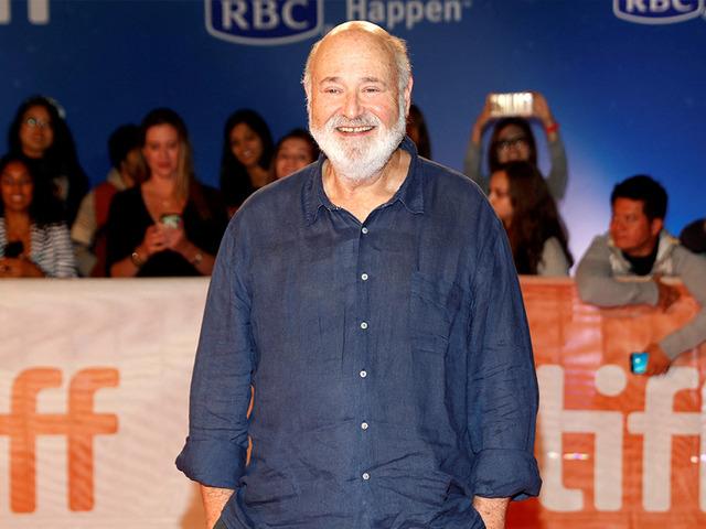 &Uuml;nl&uuml; y&ouml;netmen l&uuml;ks evinde &ouml;l&uuml; bulundu! Bı&ccedil;ak darbeleriyle...