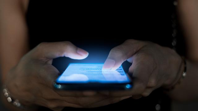 Şarj aletlerinizi çöpe atmaya hazır olun! Telefonunuzun şarjı '50 yıl' gidebilir