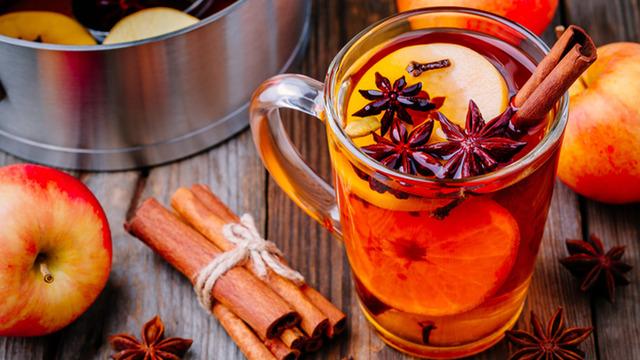 Havalar soğudu 'kış çayı' mesaisi başladı: Kilosu 4000 TL! 2 özel 'altın çaylı' tarifi paylaştı