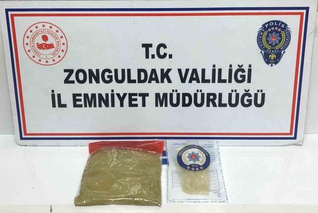 İstanbul’dan Ereğli’ye 3 bin adet extacy uyuşturucu getiren sevgililer yakalandı 2