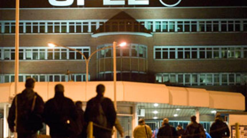 Otomotiv devinden şok karar!