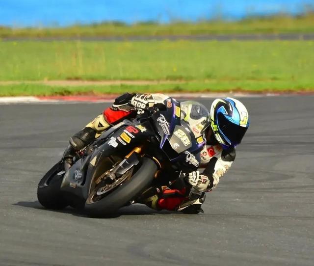 Şampiyon motosikletçi Özgür Çapacı, trafik kazasında hayatını kaybetti 1