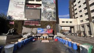 İstanbul’da ele geçirilen 1 ton 144 kilo uyuşturucu emniyette sergilendi