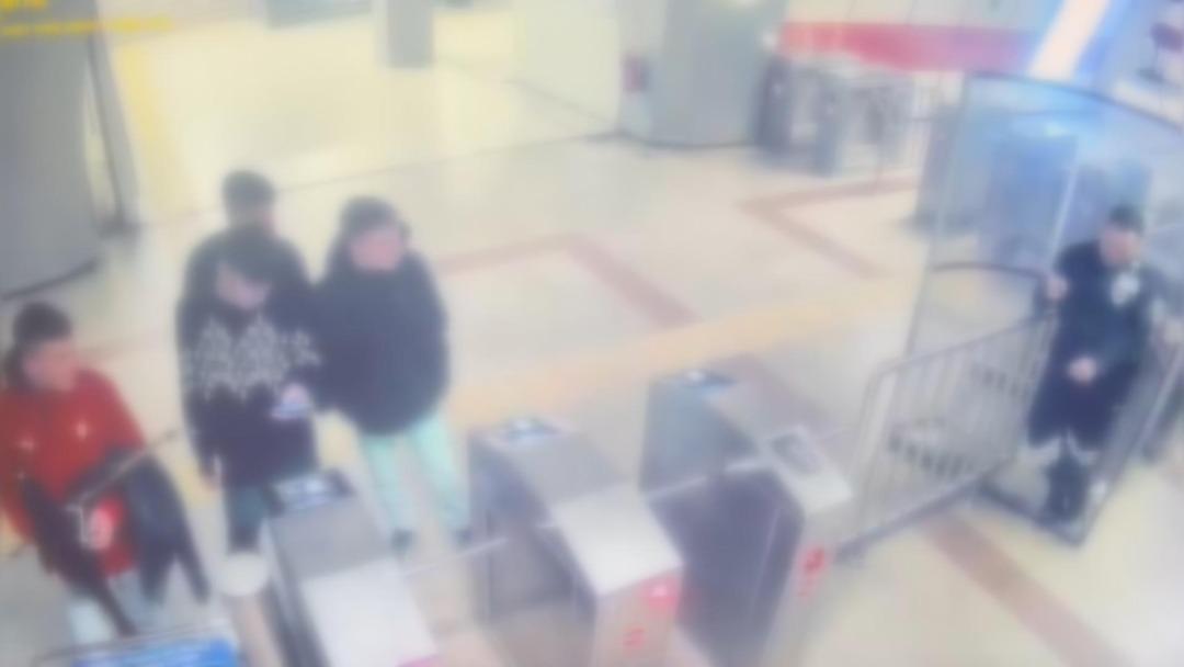 Çaldıkları telefona alüminyum oyunu ! Polisi bile şaşırtan düzenek 7