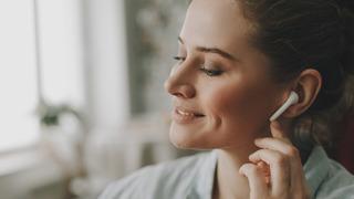 Pixel Buds zorunluluğu bitti: Google, her kulaklığı canlı tercümana dönüştüren özelliği açtı