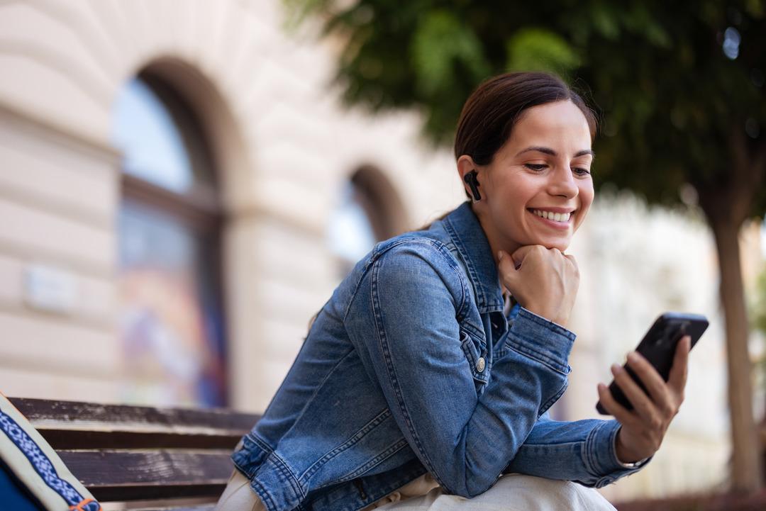 Pixel Buds zorunluluğu bitti: Google, her kulaklığı "canlı tercümana" dönüştüren özelliği açtı 1
