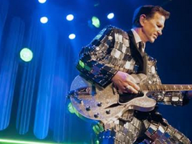 Chris Isaak, 20 Haziran 2026&rsquo;da Harbiye&rsquo;de!