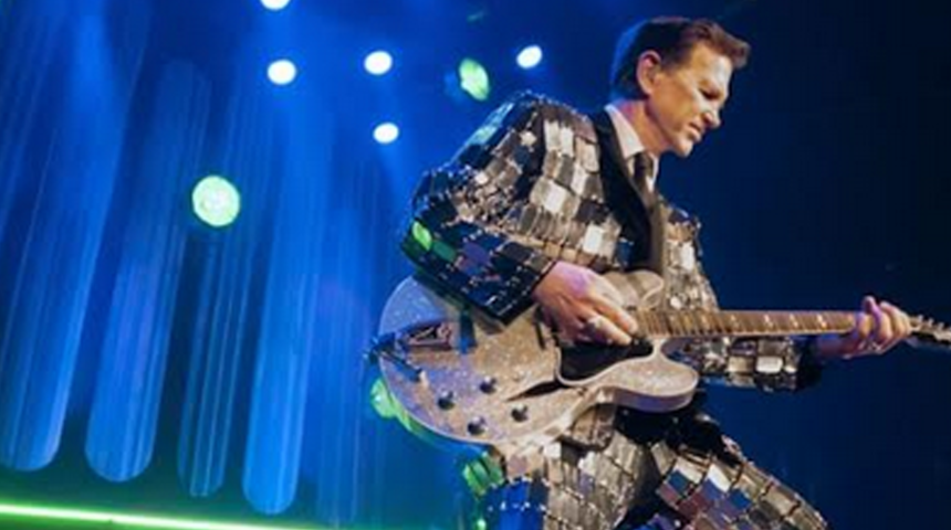 Rock&rsquo;n Roll&rsquo;un b&uuml;y&uuml;l&uuml; sesi Chris Isaak, 20 Haziran 2026&rsquo;da Harbiye&rsquo;de!