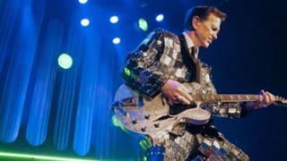 Rock’n Roll’un büyülü sesi Chris Isaak, 20 Haziran 2026’da Harbiye’de!