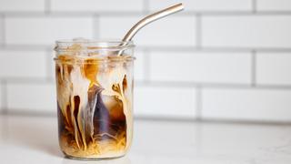 Cam pipetlerdeki gizli tehlike! Boğazı ve mideyi deliyor