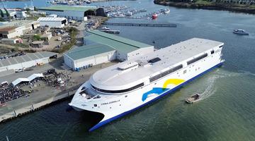 Denizlerin "Tesla"sı: Dünyanın en büyük elektrikli gemisi ilk testi geçti