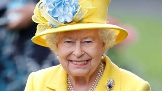 Sarı, mavi, fuşya: Kraliçe neden hep rengarenk giyinirdi?