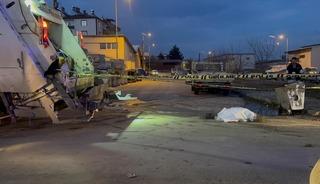 &Ccedil;&ouml;p kamyonu altında feci &ouml;l&uuml;m: İş&ccedil;i hayatını kaybetti