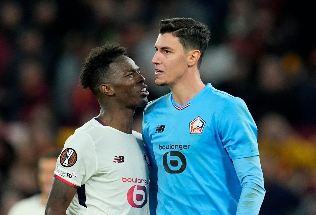 Lille kalecisi Berke &Ouml;zer e d&uuml;nya devi talip! Fenerbah&ccedil;e pay alacak 1