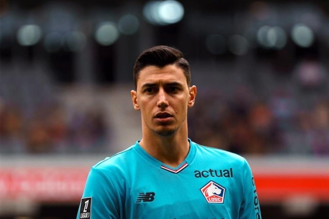 Lille kalecisi Berke &Ouml;zer e d&uuml;nya devi talip! Fenerbah&ccedil;e pay alacak 2