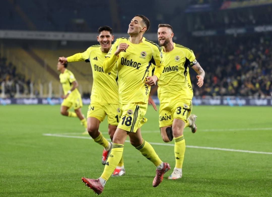 (Özet) Fenerbahçe - Tümosan Konyaspor Maçı Özeti ve Tüm Önemli Anları 3