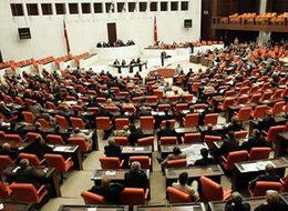 Emekliyken çalışan milletvekiline 26,6 bin lira maaş