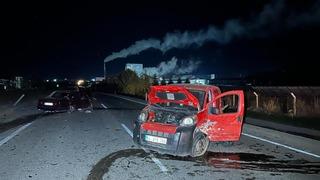 Uşak'ta otomobil ile hafif ticari araç çapıştı: 6 yaralı