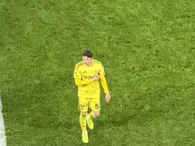 Kadık&ouml;y'de 4 goll&uuml; şova "Szymanski" g&ouml;lgesi! Ma&ccedil; bitti, ipler koptu