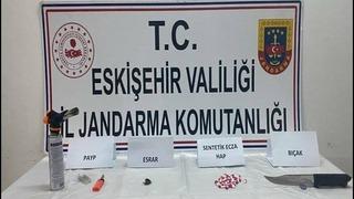 Eskişehir’e uyuşturucu getirmek isteyen şüpheliler jandarma tarafından yakalandı