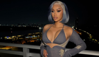 Pard&ouml;s&uuml; giyip baş&ouml;rt&uuml;s&uuml; taktı! O hali g&uuml;ndem oldu