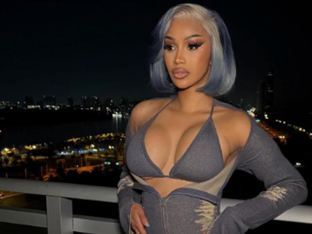 Pard&ouml;s&uuml; giyip baş&ouml;rt&uuml;s&uuml; taktı! O hali g&uuml;ndem oldu