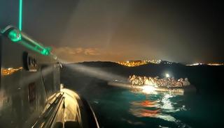 İzmir a&ccedil;ıklarında 68 d&uuml;zensiz g&ouml;&ccedil;men kurtarıldı