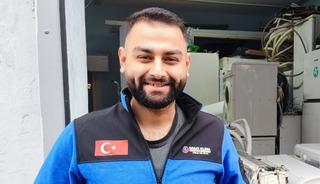 Mahallede g&ouml;renler 'Sen &ouml;lmedin mi' diye şaşırdı!