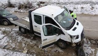Kastamonu&rsquo;da iş&ccedil;ileri taşıyan kamyonet yan yattı: 7 yaralı