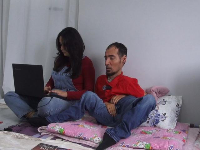 Fiziksel engel tanımadı 20 yılda 16 kitap &ccedil;ıkardı! 