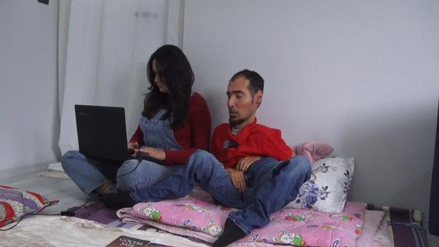 Ne ellerini ne de ayaklarını kullanabiliyor: 20 yılda 16 kitap çıkardı! 