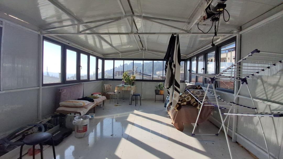 Baba &ccedil;atı katında, kızı odada &ouml;l&uuml; bulundu! Evin i&ccedil;inden g&ouml;r&uuml;nt&uuml;ler... 4