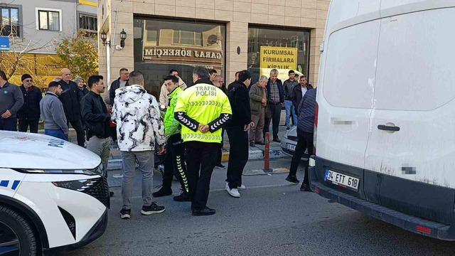 Motosikletten düşen kurye yaralandı 2