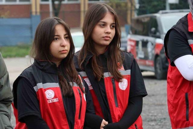 &Uuml;mraniye Belediyesi&rsquo;nden liselerde arama kurtarma eğitimi 3