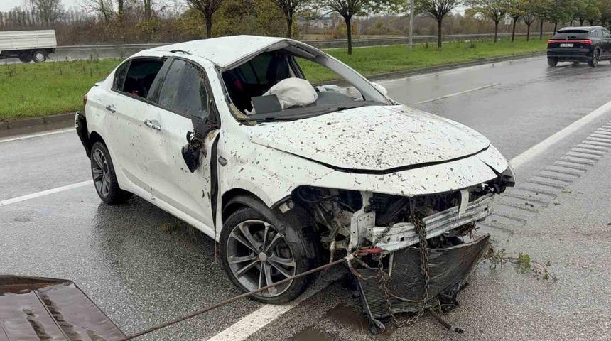 Samsun&rsquo;da otomobil takla attı: 3 yaralı