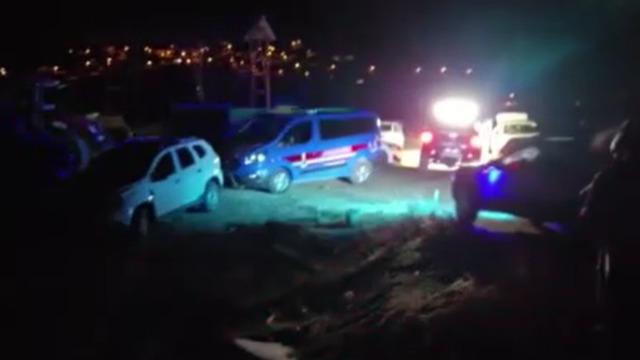 Gökyüzünden düşen bilinmeyen cisim aranıyor